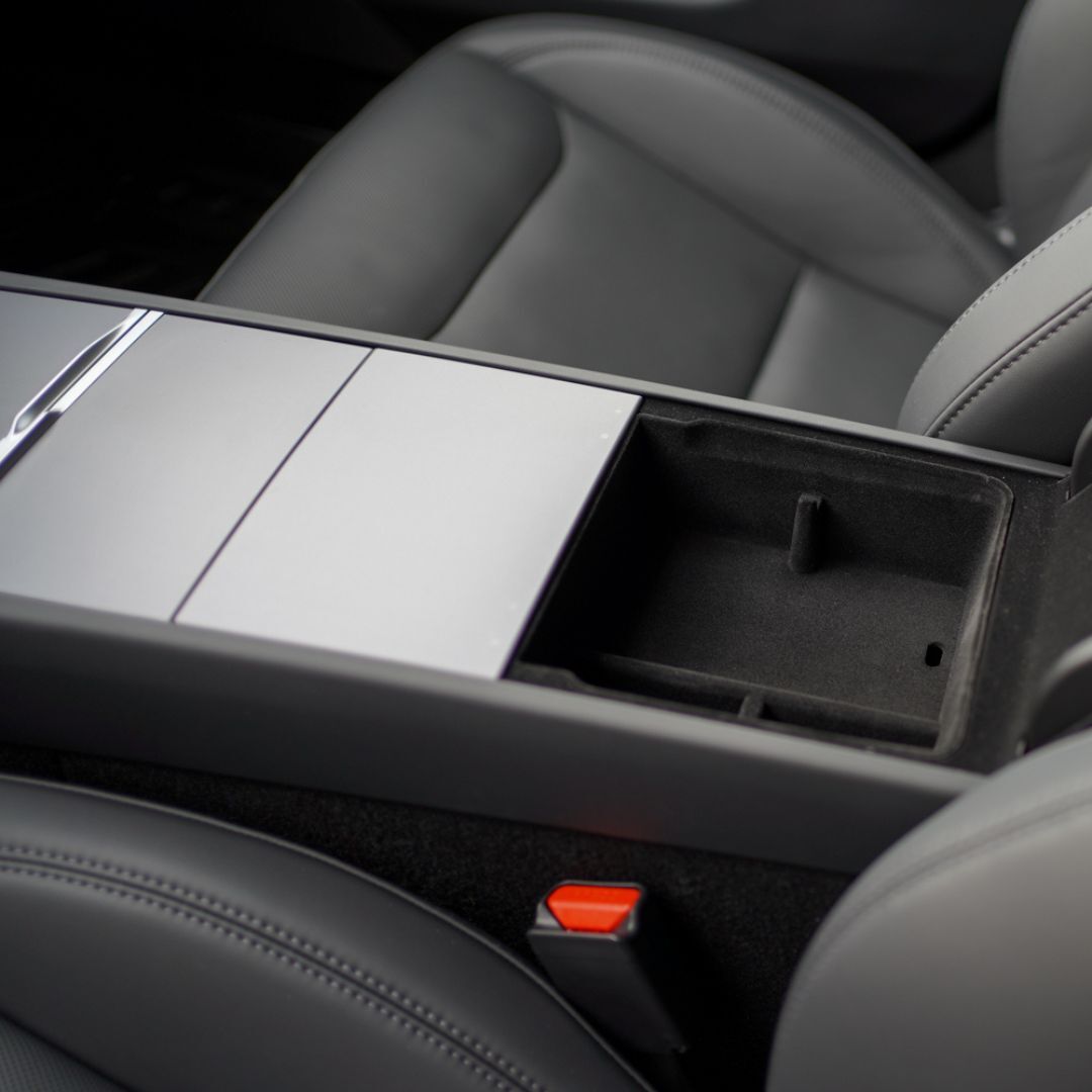 Tesloid Tesla Model 3 Highland / Model Y Juniper Armrest Organizer Tesloid Tesla Model 3 Highland / Model Y Juniper Armrest Organizer